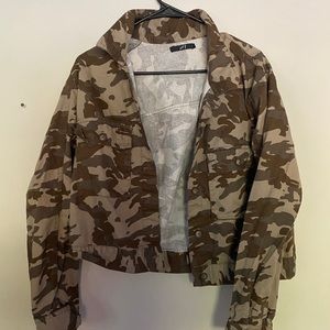 Cropped Camoflauge Jacket
